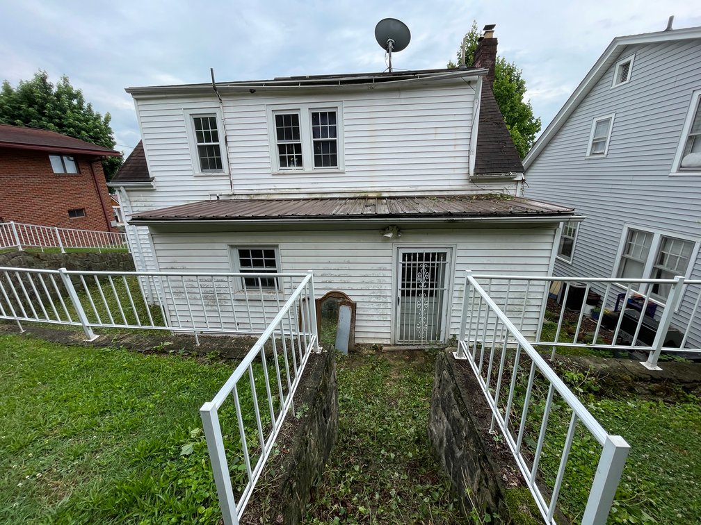 Image for 3 Bedroom with a Full Basement in Charleston