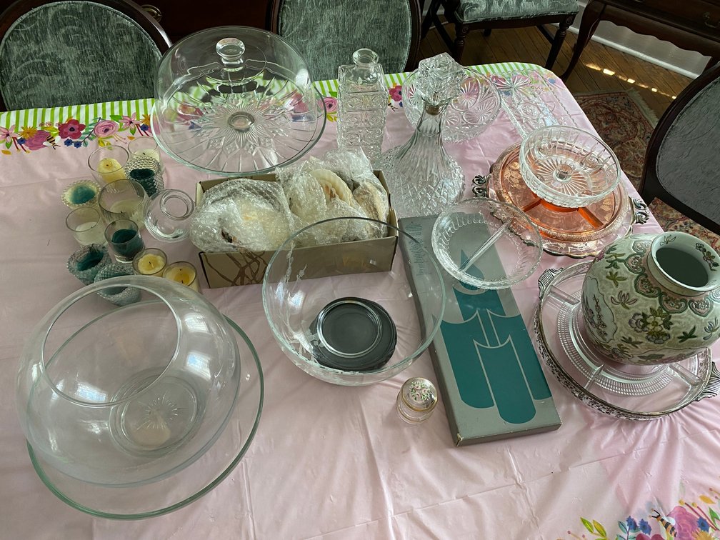 Serving dishes
