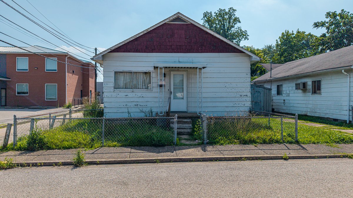 Subject 4: 309A & 309B McDonald Ave.