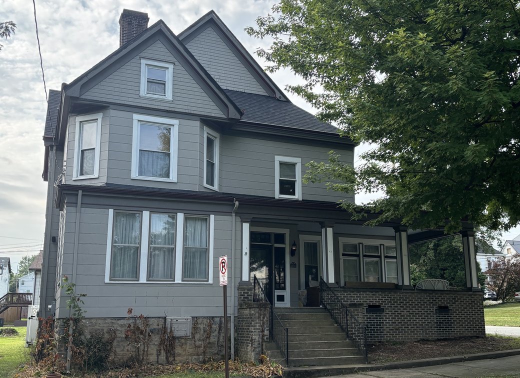 Image for SOLD $80,300 - Historic 6 Bedroom Victorian in Uniontown