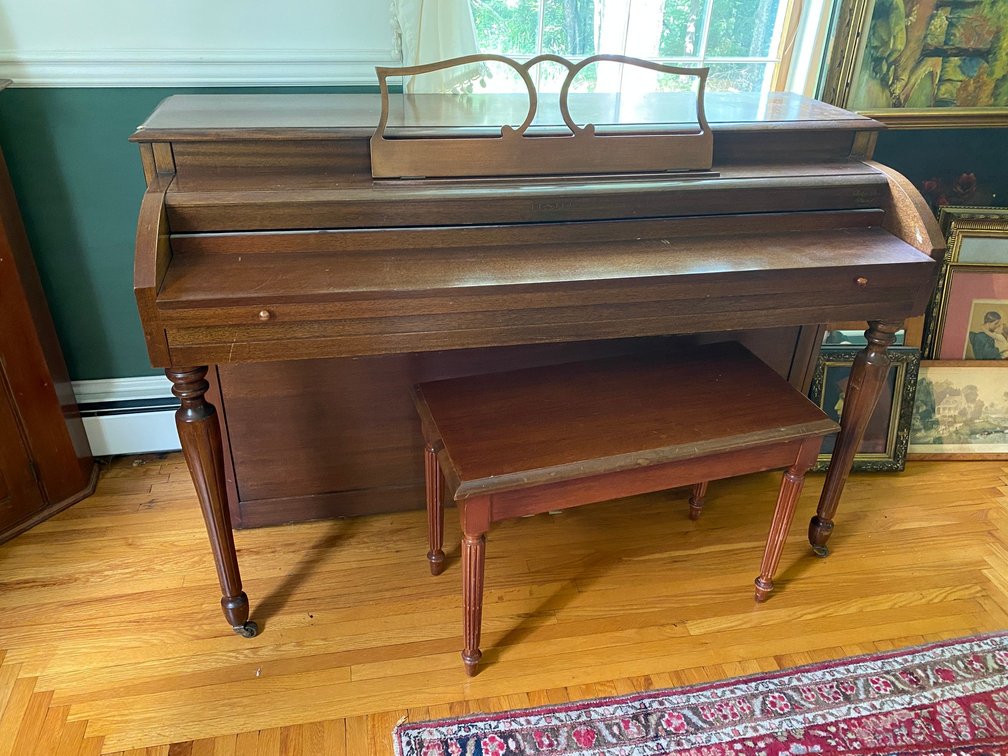 Lester piano