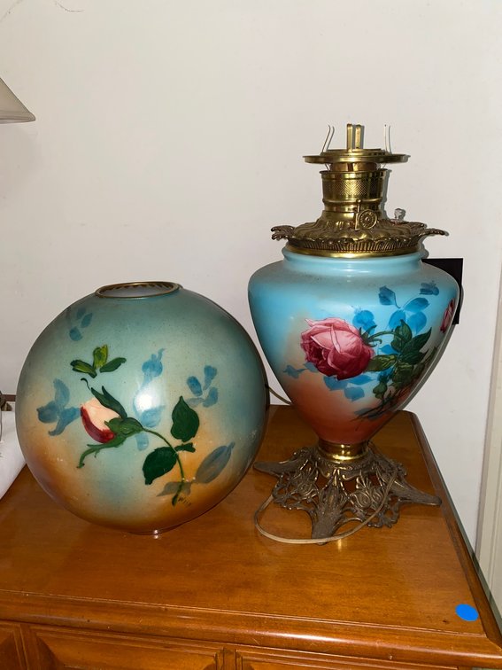 Antique Victorian Gone with the Wind style oil lamp-hand painted