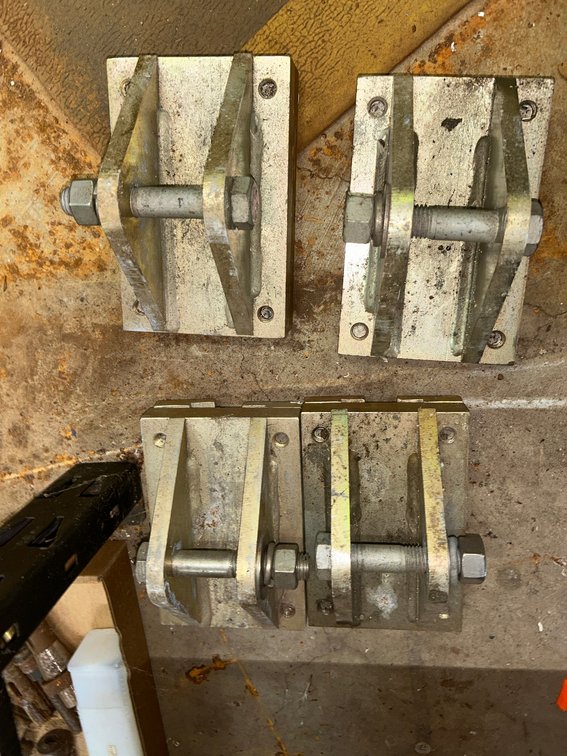 Heavy Duty clamps or brackets