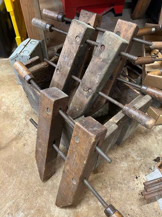 3-Carpenter Woodworker vises