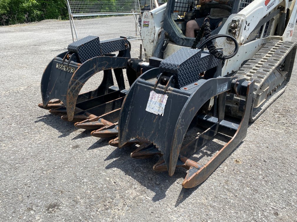 Star Root Grapple Attachment