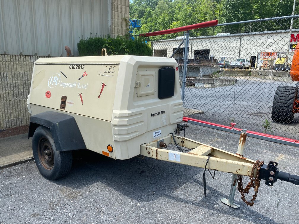 2009 Ingersoll 185 Air Compressor