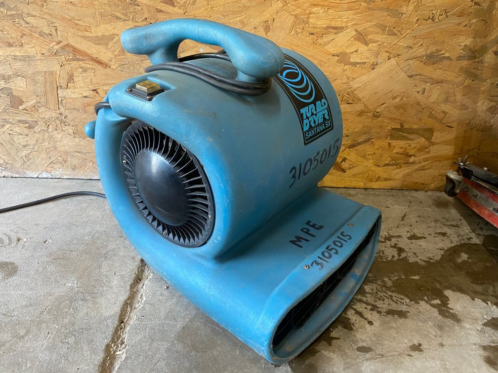 F199 Carpet Fan