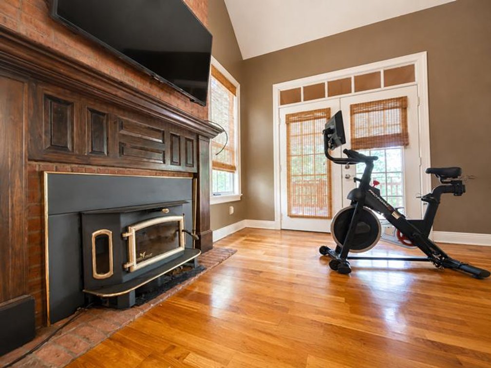 Image for SOLD $495,000 - Expansive Brick 6 Bedroom on Over 6 Acres in Scott Depot