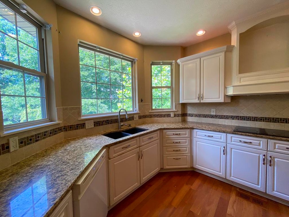 Image for SOLD $495,000 - Expansive Brick 6 Bedroom on Over 6 Acres in Scott Depot