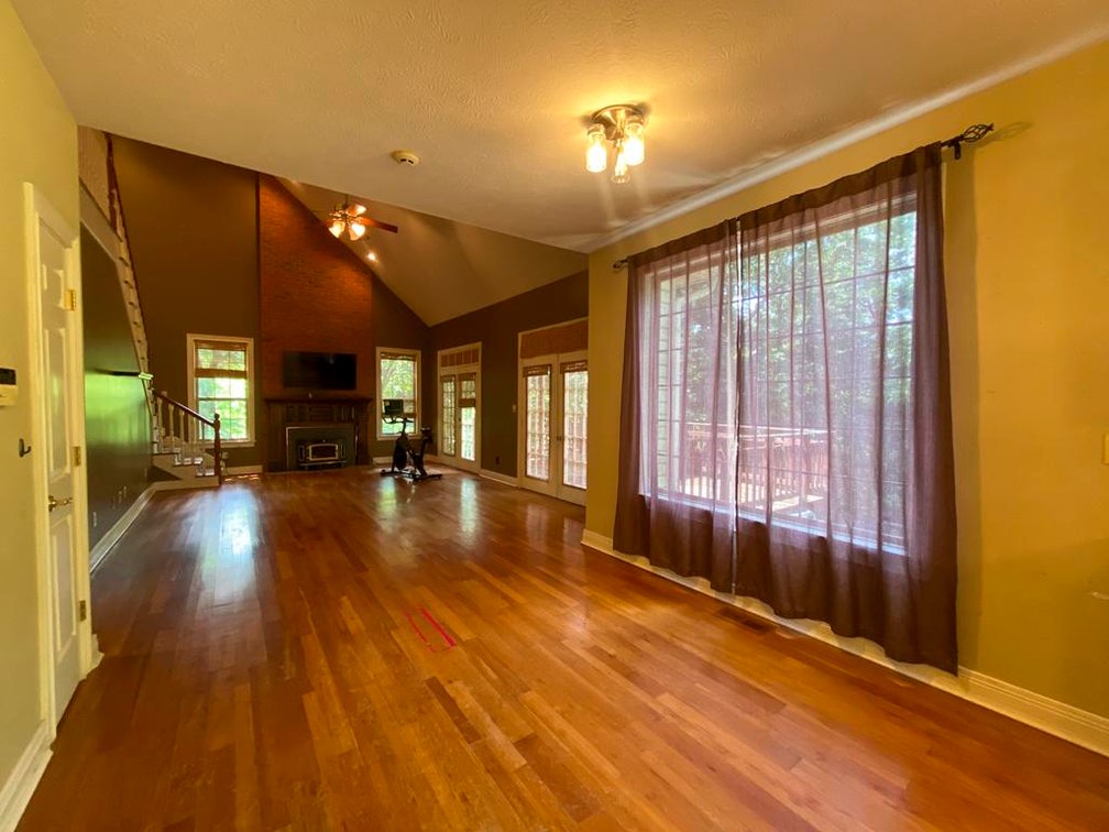 Image for SOLD $495,000 - Expansive Brick 6 Bedroom on Over 6 Acres in Scott Depot
