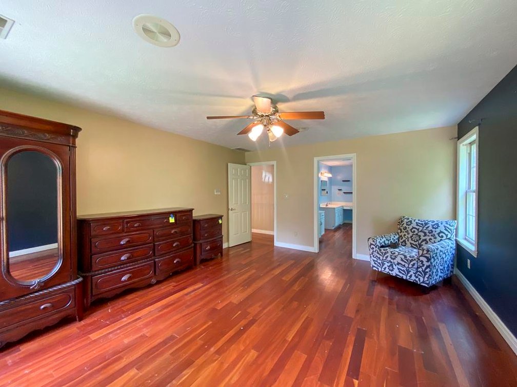 Image for SOLD $495,000 - Expansive Brick 6 Bedroom on Over 6 Acres in Scott Depot
