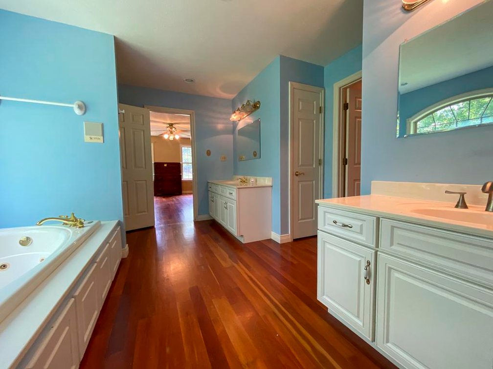 Image for SOLD $495,000 - Expansive Brick 6 Bedroom on Over 6 Acres in Scott Depot