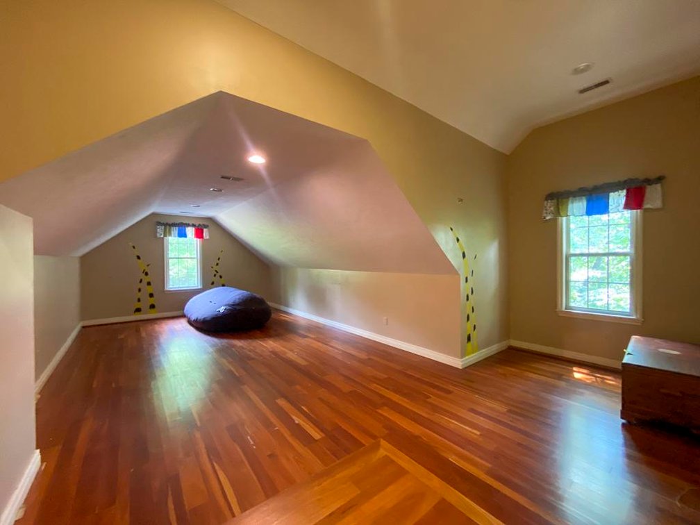 Image for SOLD $495,000 - Expansive Brick 6 Bedroom on Over 6 Acres in Scott Depot