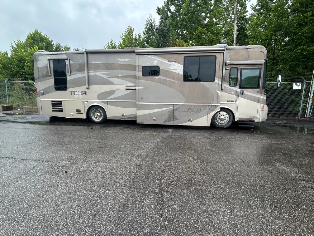 2006 Freightliner Chassis Motor Home