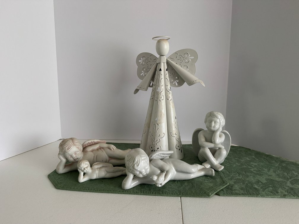 Metal Angel and 4 Ceramic Cherub Figurines