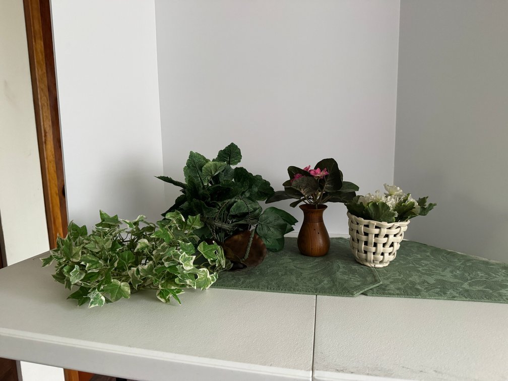 4 Artificial Potted Plants