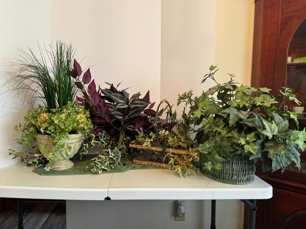 4 Artificial Plants