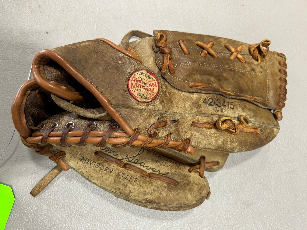 Baseball Glove Tom Seaver Model