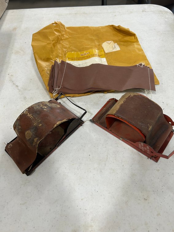 2-Cigarette Rolling Machine with Extra Leather