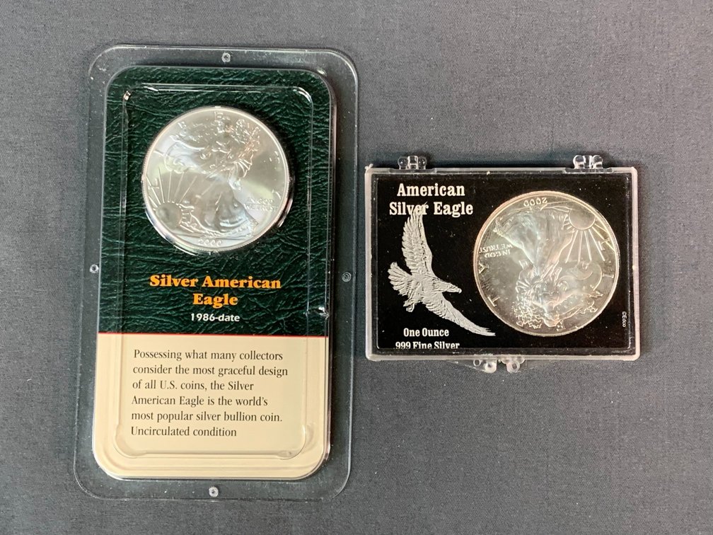 (2) 2000 American Silver Eagles