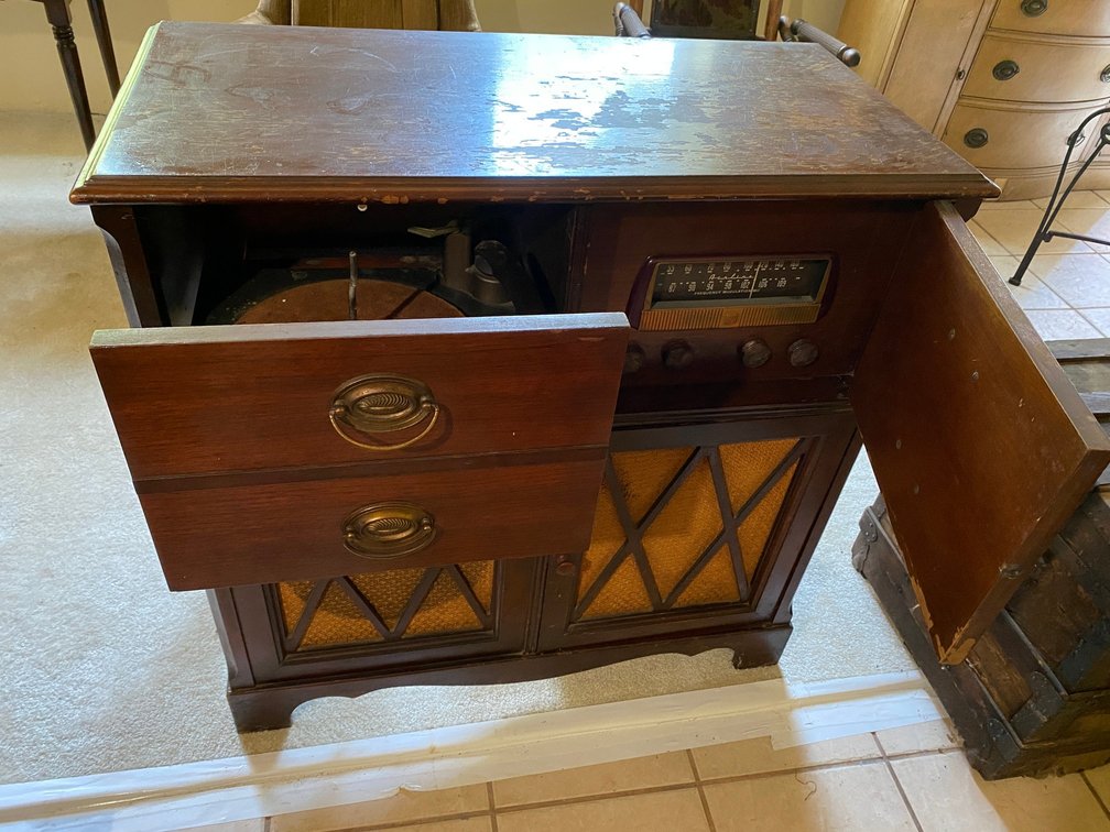 1940's console radio and phonograph cabinet