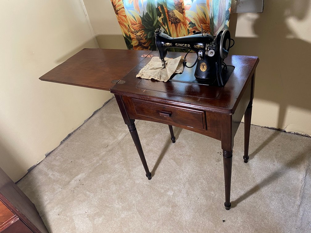 Singer sewing machine