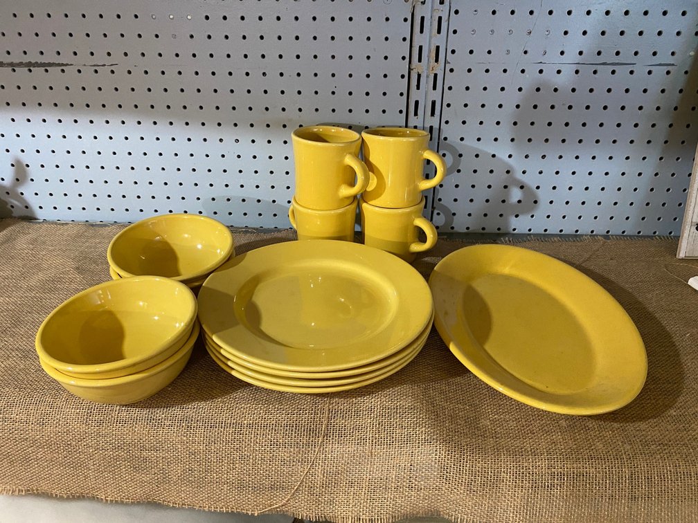 Homer Laughlin plates, platter, bowls, mugs