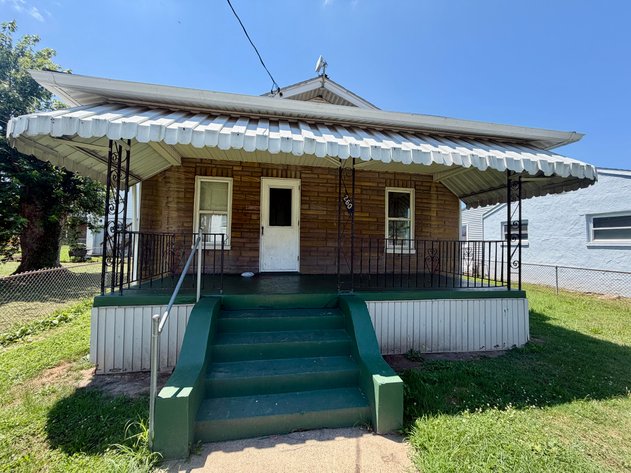 Image for Investment Opportunity: 2 Bedroom in Charleston