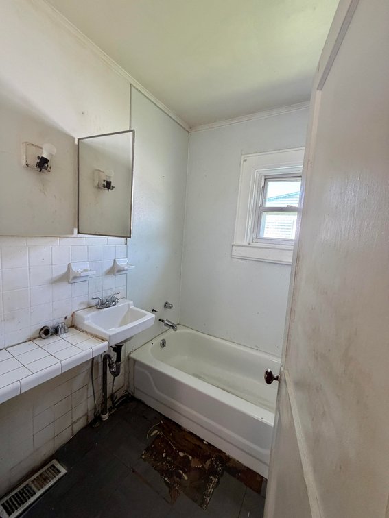 Image for Investment Opportunity: 2 Bedroom in Charleston