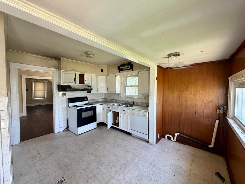 Image for Investment Opportunity: 2 Bedroom in Charleston