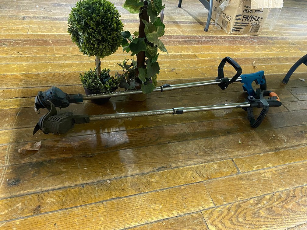 2-Weedeaters, 2-Artificial Plants