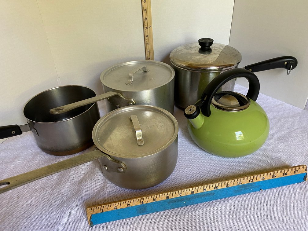 2-Ware ever Pots with Lids