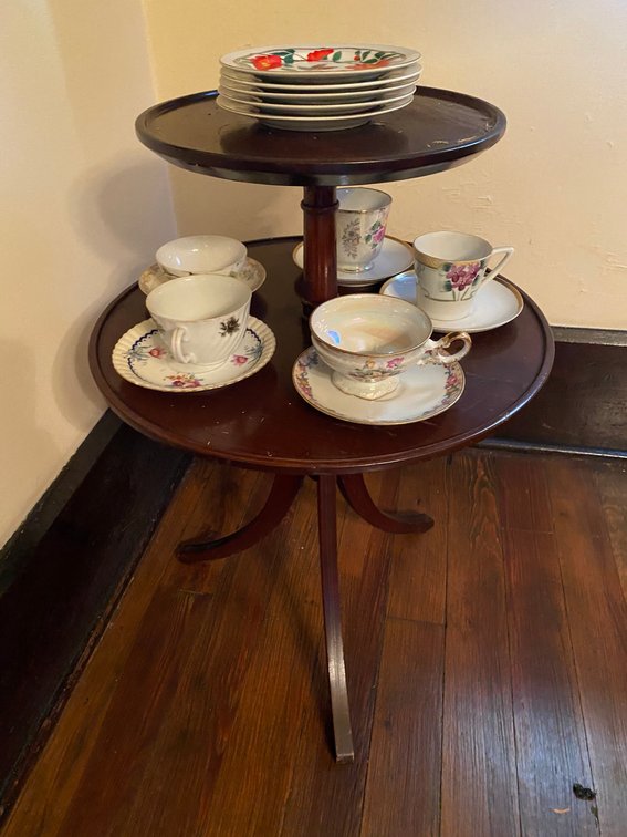 Round Step Table