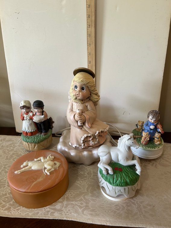 Music boxes, nightlight