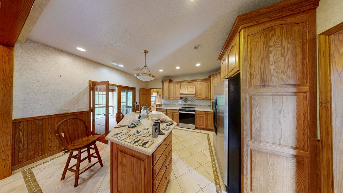 Image for Elegant 6 Bedroom Brick Estate Offering Luxury & Privacy on 20 Acres