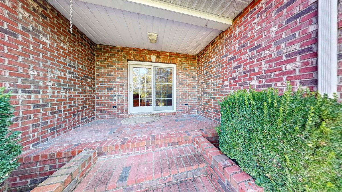Image for Elegant 6 Bedroom Brick Estate Offering Luxury & Privacy on 20 Acres