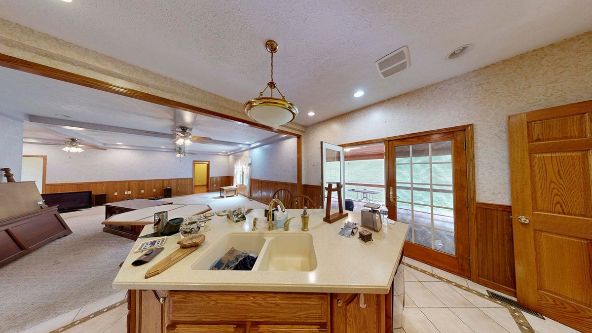 Image for Elegant 6 Bedroom Brick Estate Offering Luxury & Privacy on 20 Acres