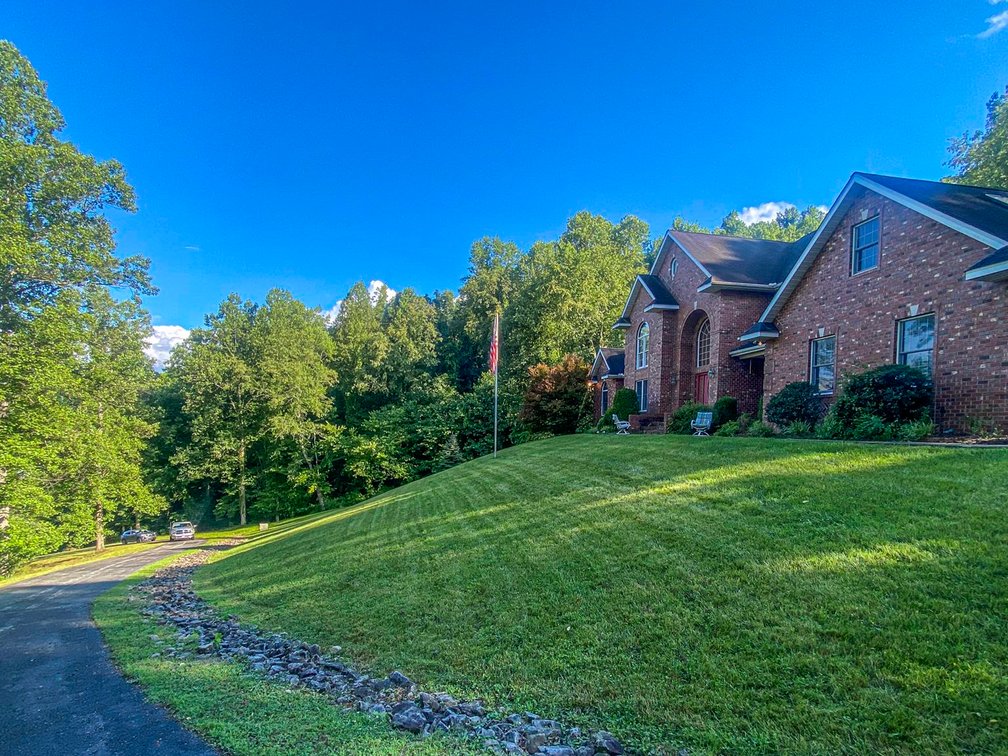 Image for Elegant 6 Bedroom Brick Estate Offering Luxury & Privacy on 20 Acres
