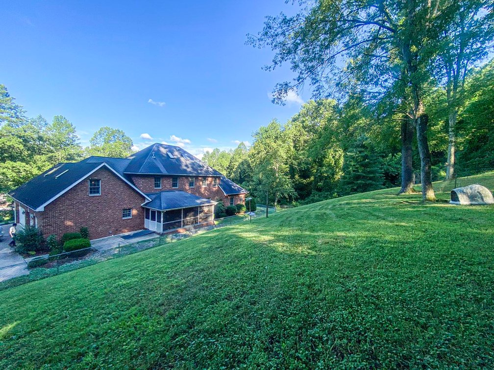 Image for Elegant 6 Bedroom Brick Estate Offering Luxury & Privacy on 20 Acres