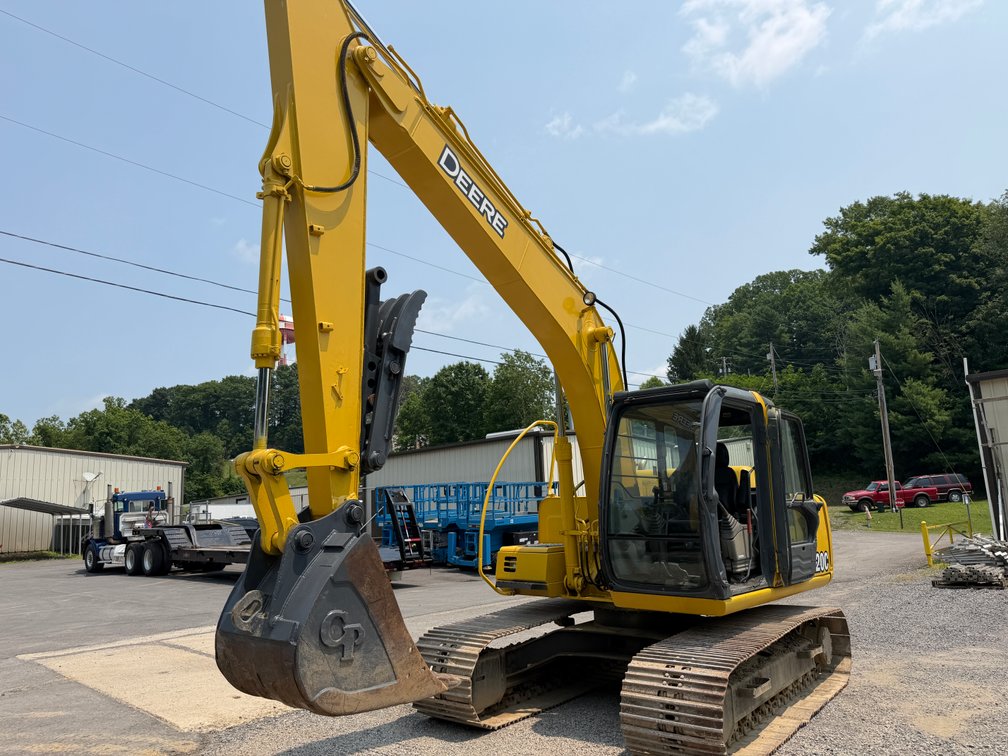 2003 John Deere 120 C Excavator