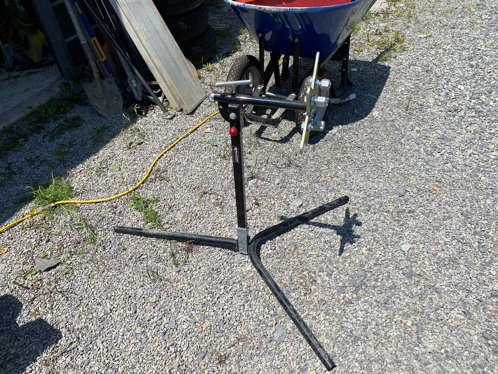 Tire prep stand