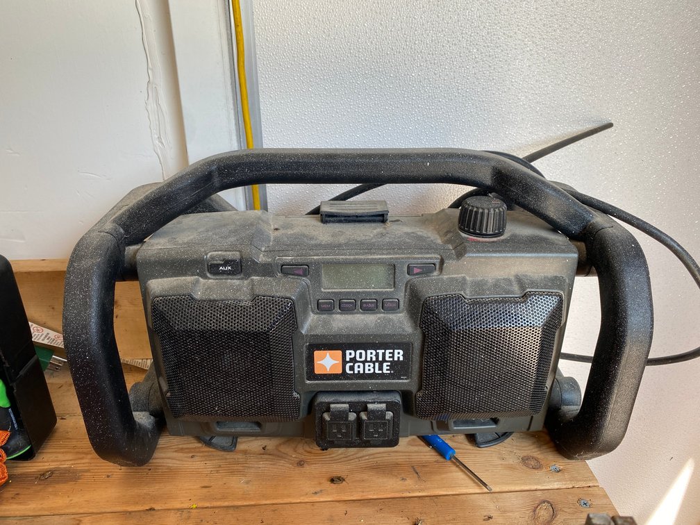 Porter Cable, Electric/ Battery Powered Job Site Radio