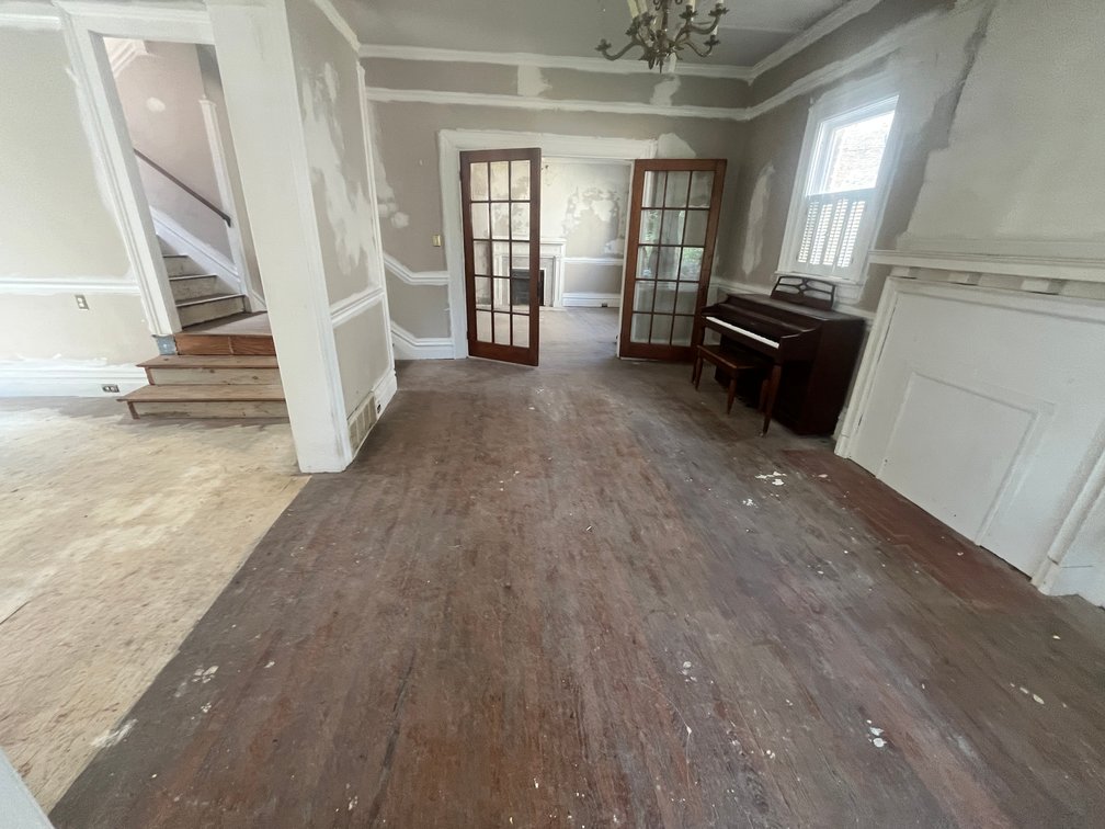Image for SOLD $50,600 - Brick 4 Bedroom in Huntington Selling to the Highest Bidder