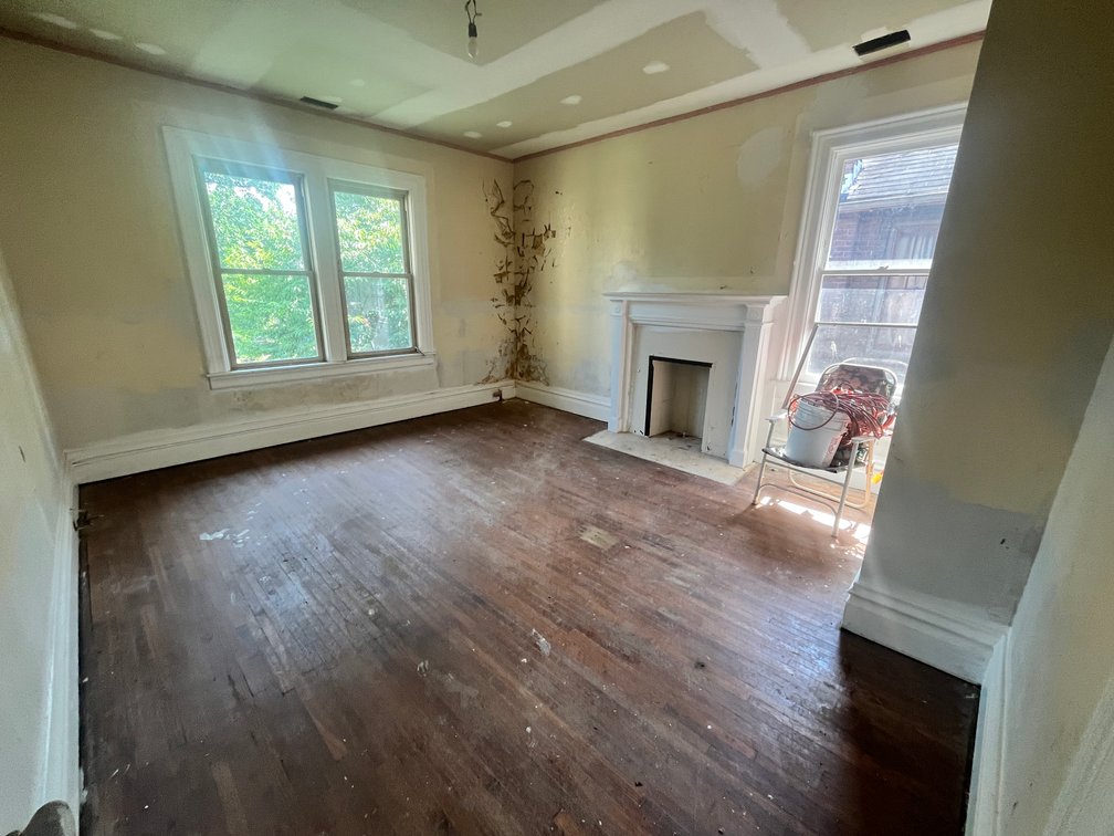 Image for SOLD $50,600 - Brick 4 Bedroom in Huntington Selling to the Highest Bidder