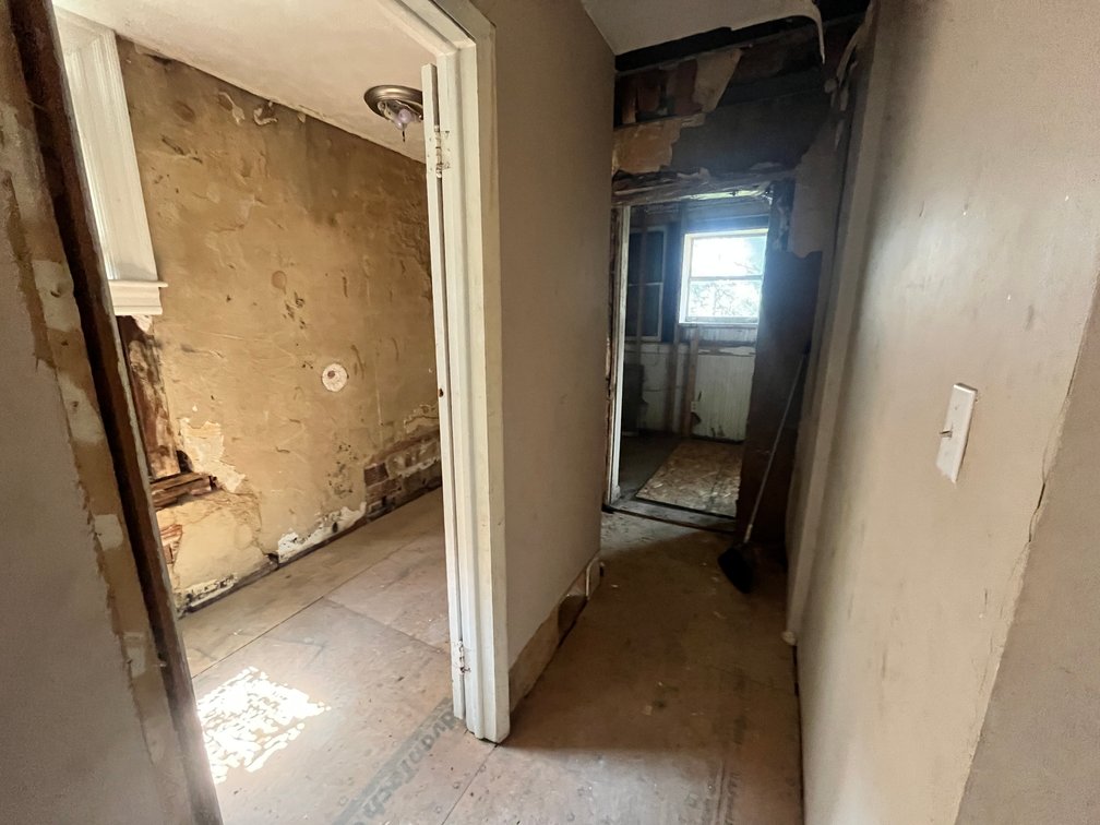 Image for SOLD $50,600 - Brick 4 Bedroom in Huntington Selling to the Highest Bidder