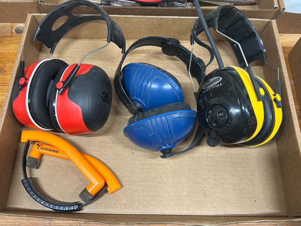 Ear protection muffs