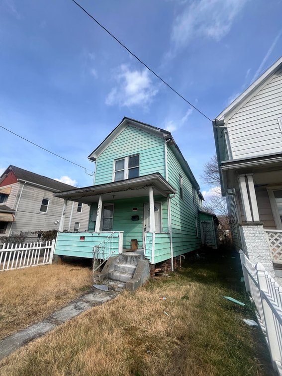 Image for Two-Story 3 Bedroom in Charleston Selling to the Highest Bidder