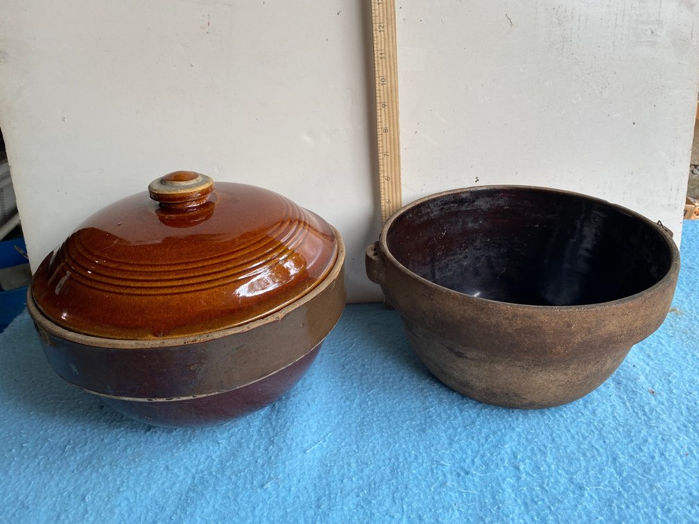 2 Stoneware mixing bowls