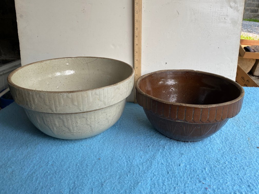 2 Stoneware mixing bowls