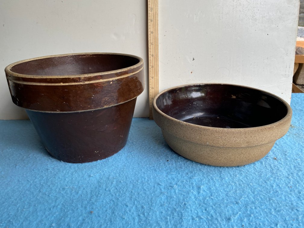 2 Stoneware mixing bowls